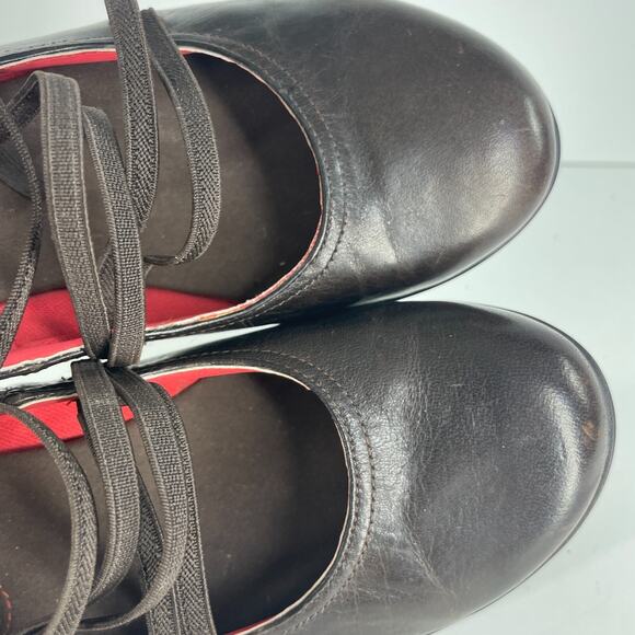 Merrell Chocolate Heels with Scarlet Interior - Picture 10 of 14